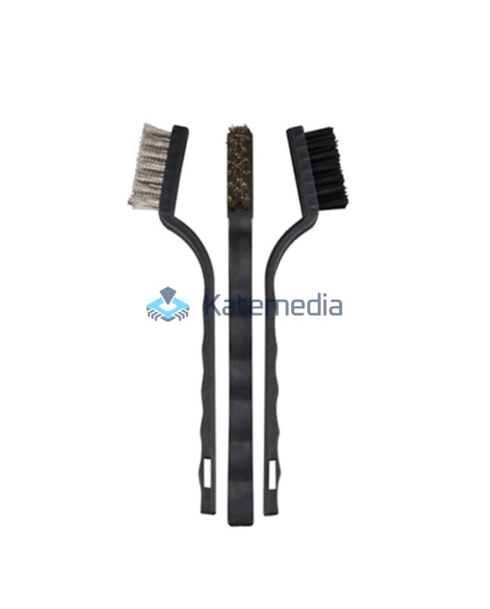 Set of 3 brushes for cleaning electronics